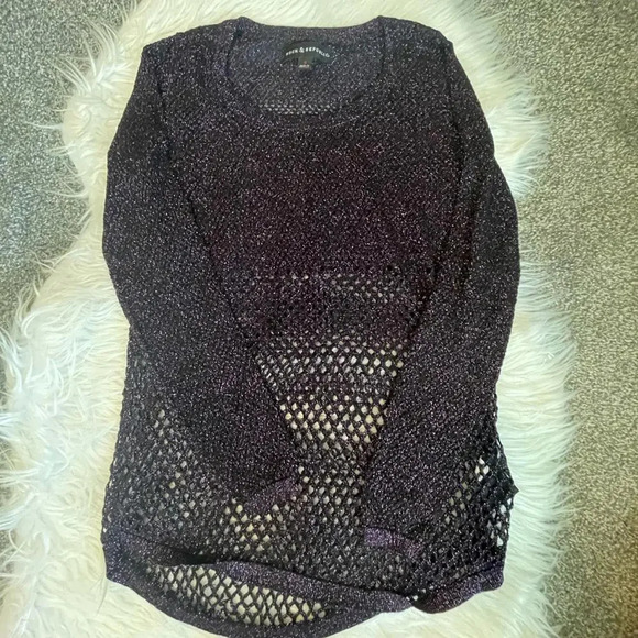 Women's Rock & Republic fish net type purple sparkle sweater, Small - Picture 1 of 2